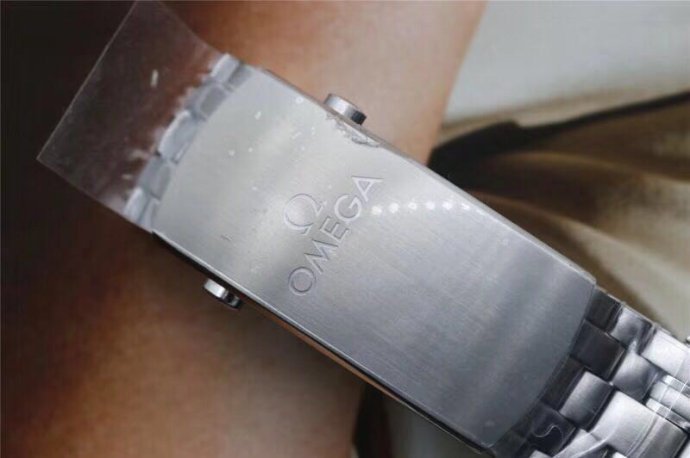 VS厂欧米茄海马300银灰盘腕表做工怎么样-陶瓷表盘表圈  第9张