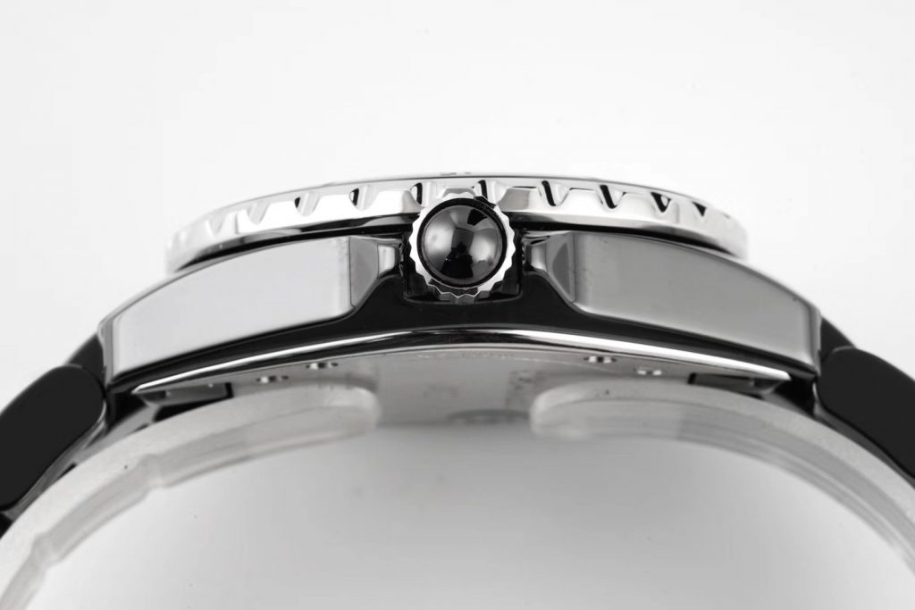 XF厂复刻香奈儿J12系列H0682腕表还原程度如何  第8张