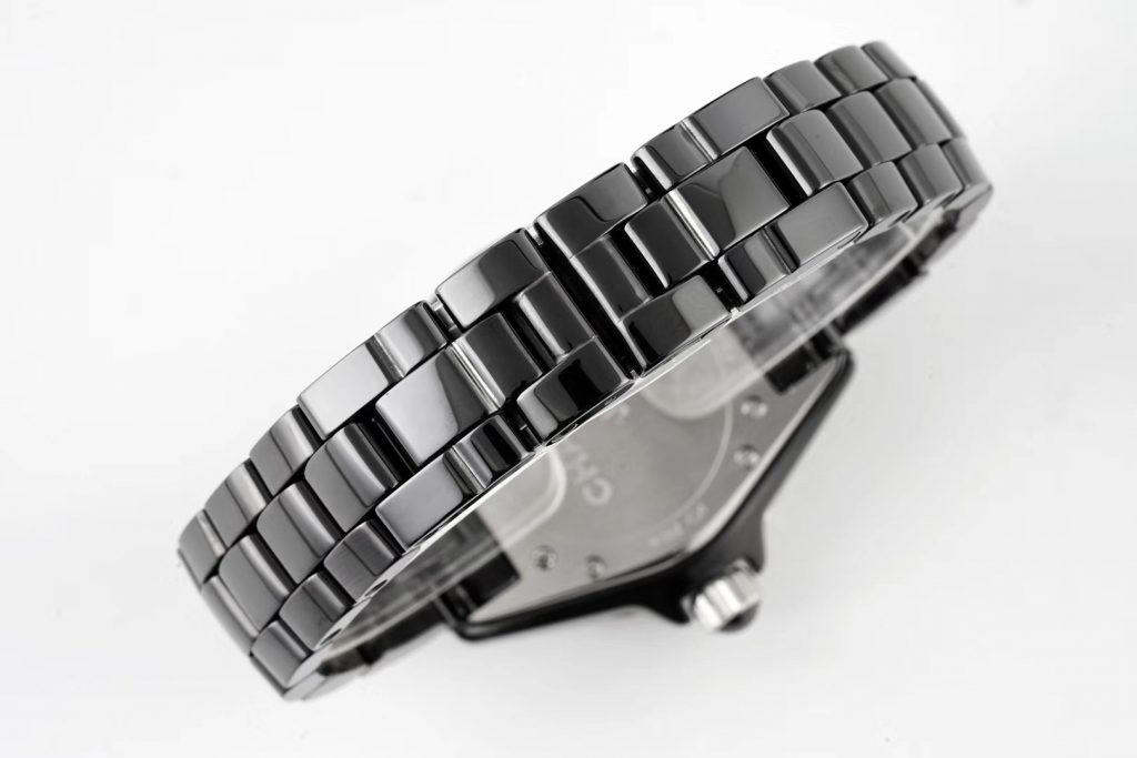 XF厂复刻香奈儿J12系列H0682腕表还原程度如何  第10张