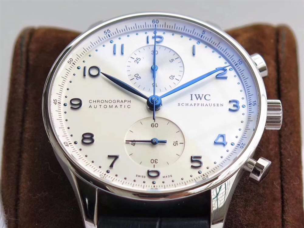 ZF厂万国葡计最新版是V2还是V3?做红一眼假吗? 第2张