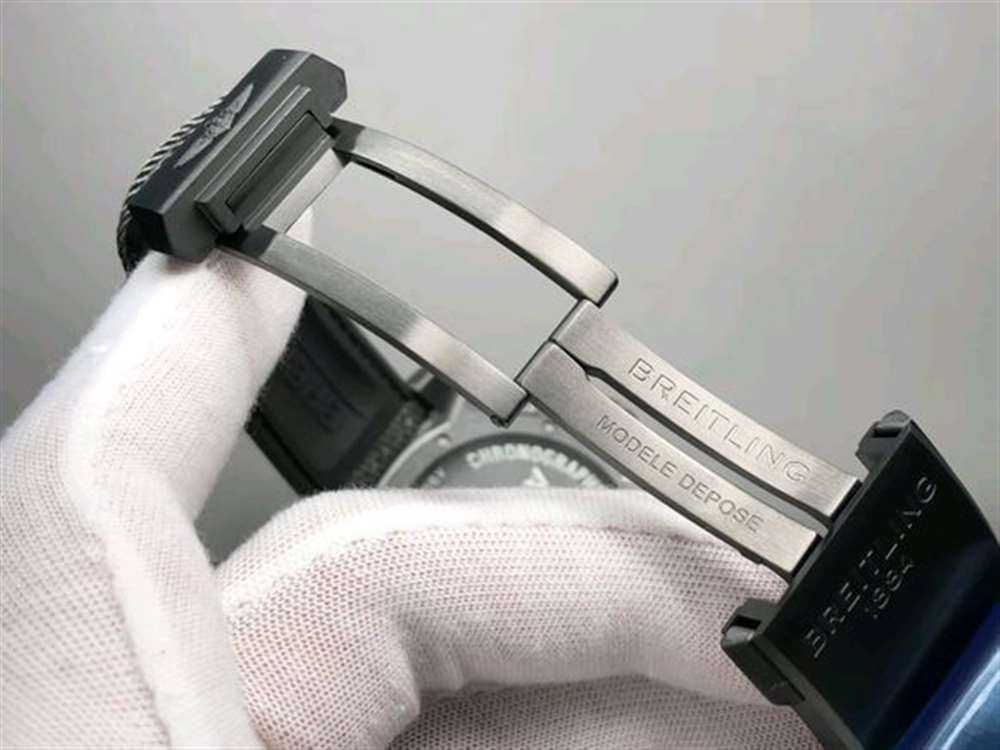 GF厂百年灵复仇者飓风系列计时码表做工评测 第12张