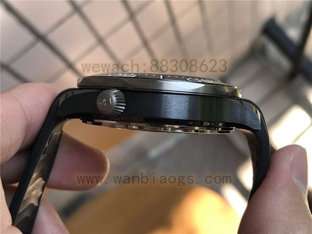 VS厂欧米茄陶瓷海马300黑暗骑士复刻表做工评测-实拍展示 第23张