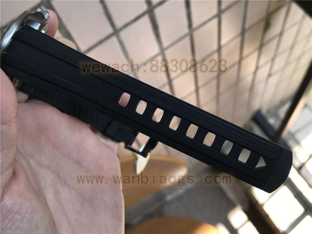VS厂欧米茄陶瓷海马300黑暗骑士复刻表做工评测-实拍展示 第24张