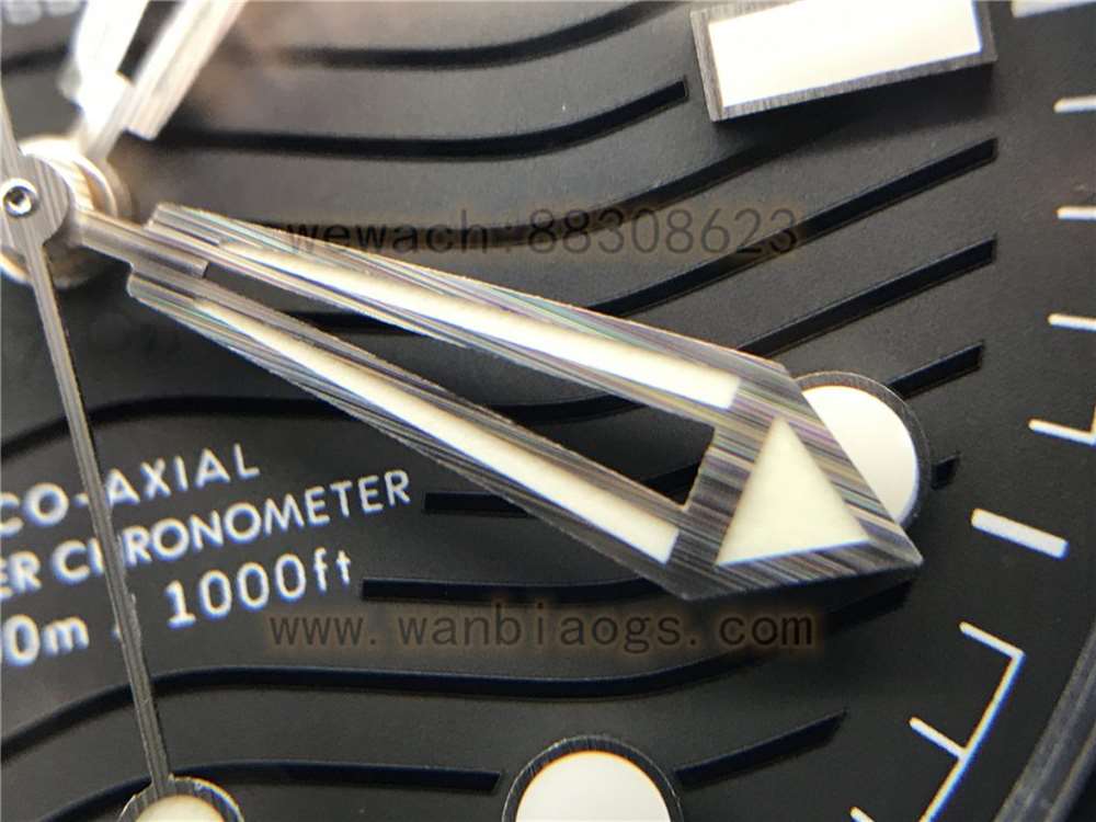 VS厂欧米茄陶瓷海马300黑暗骑士复刻表做工评测-实拍展示 第44张