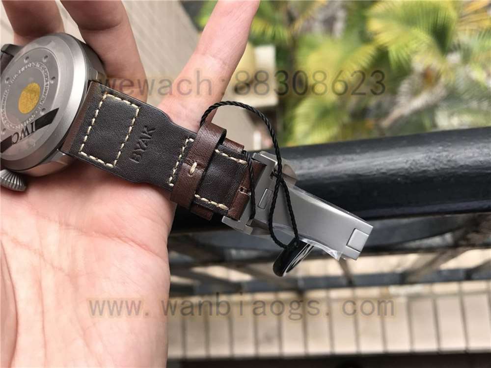 ZF厂万国V2版陶瓷大飞复刻表做工评测-实拍展示 第10张