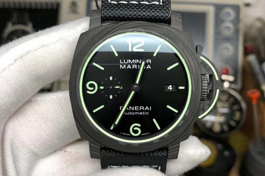 VS厂沛纳海PAM01118碳纤维腕表做工细节评测 第3张