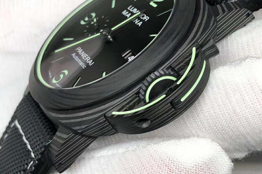 VS厂沛纳海PAM01118碳纤维腕表做工细节评测 第7张